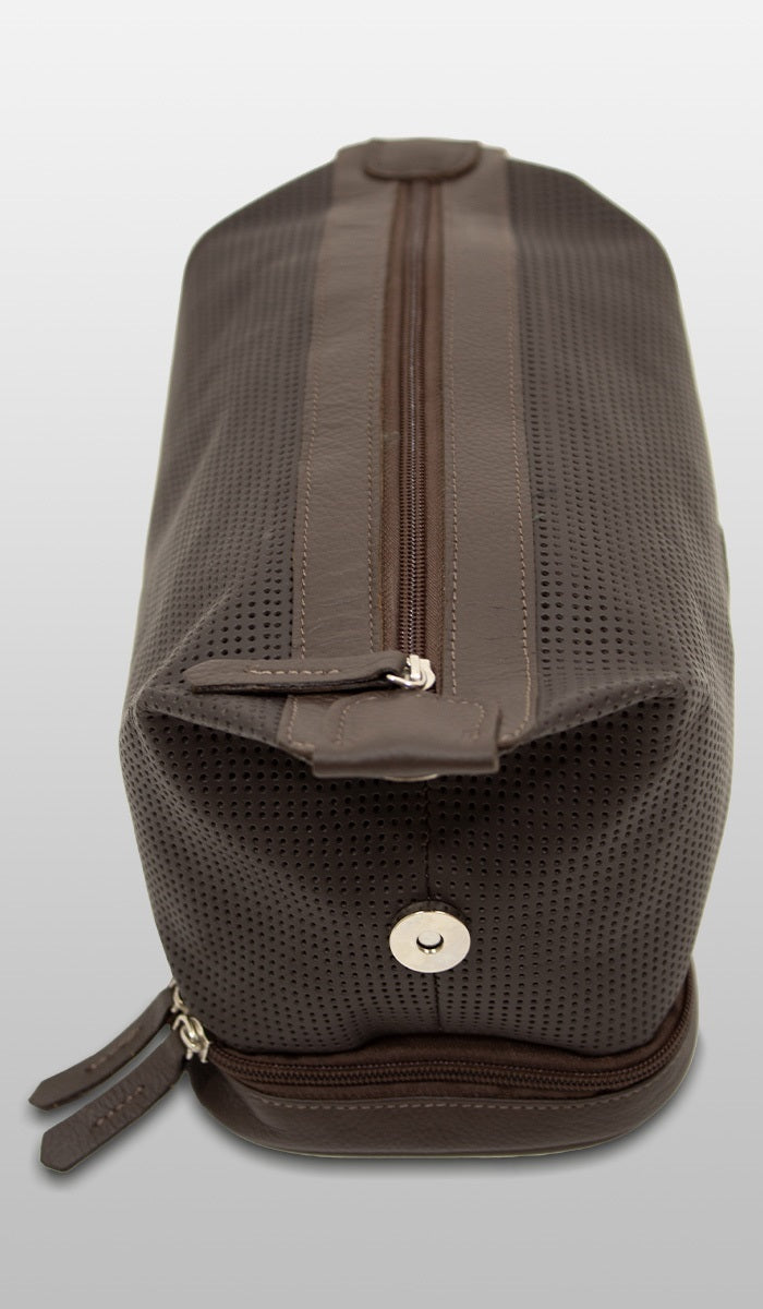 Necessaire Couro Viagem Furadinha